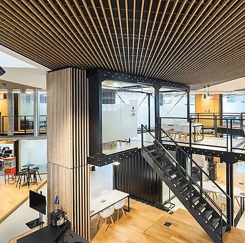 Le plafond en bois massif