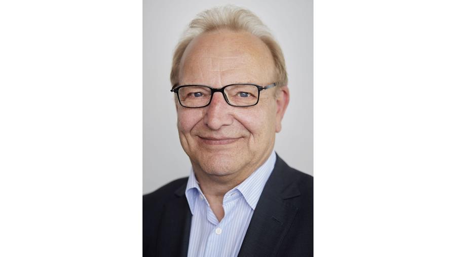 Ludo Janssens (febi Benelux) geeft de fakkel door