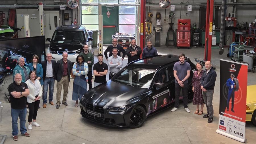 Une BMW M3 devient un laboratoire roulant pour les futurs techniciens